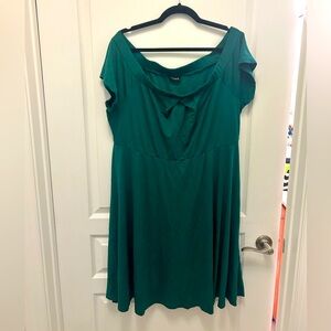Women’s Plus Dress, Torrid Size 2, green off the shoulder